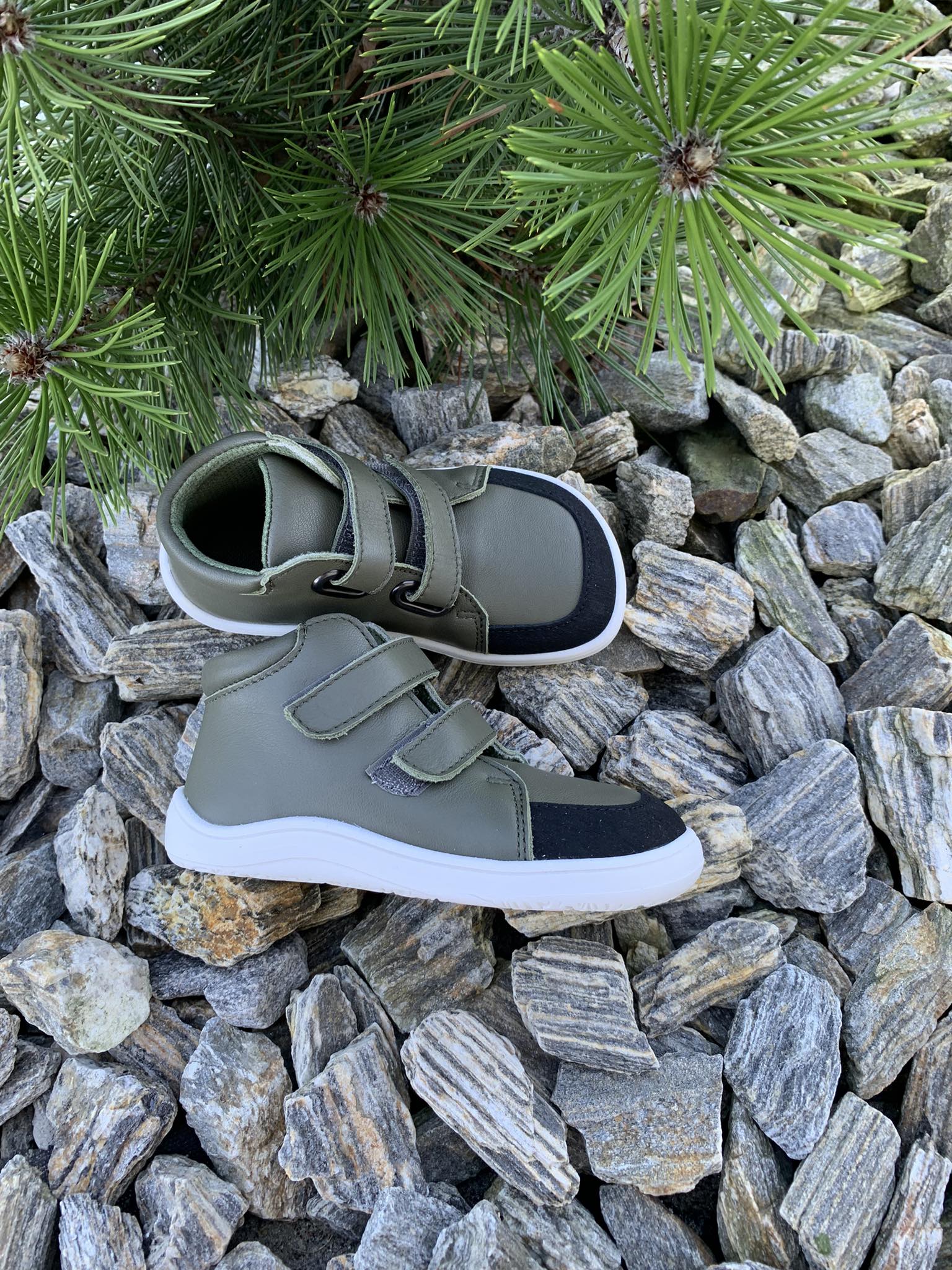 BABY BARE FEBO FALL BOSCO S MEMBRÁNOU A OKOPEM Z ASFALTICA